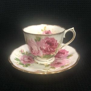 Royal Albert American Beauty teacup & saucer